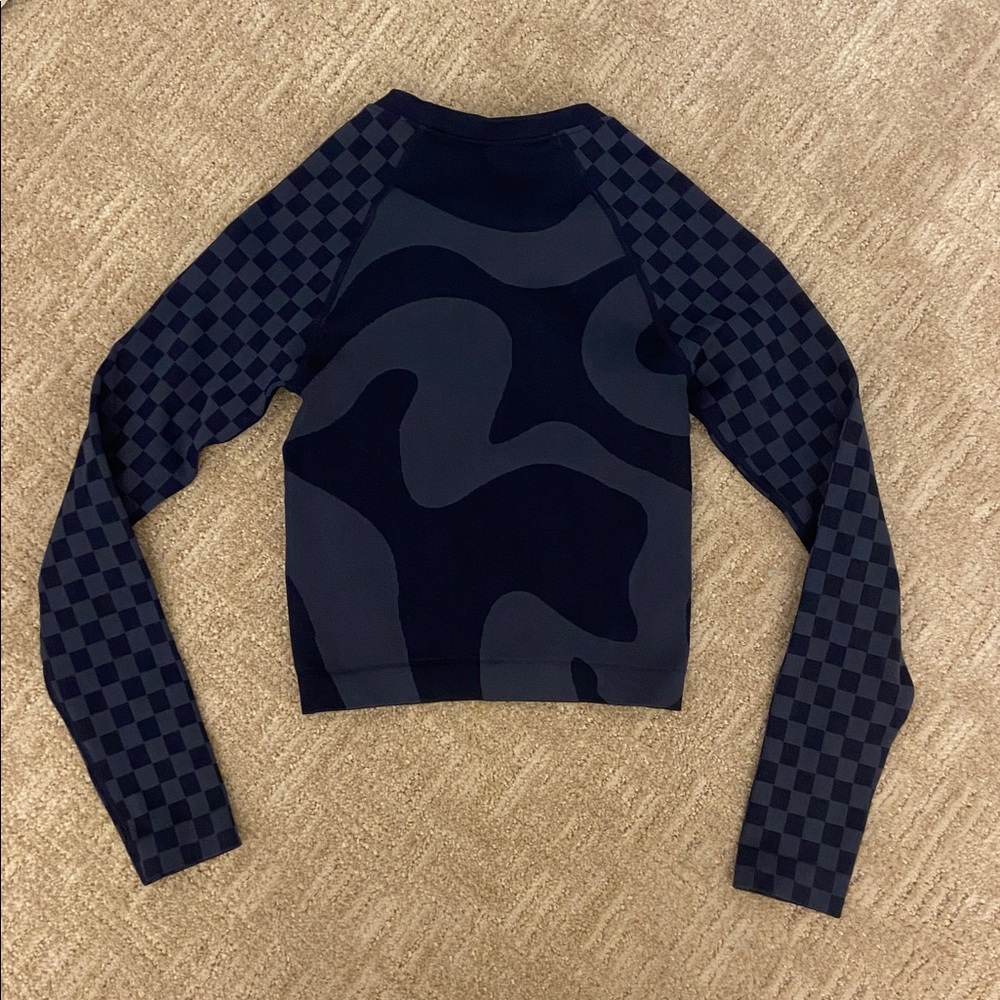 Fabletics Blue Patterned Top - Picture 2 of 2